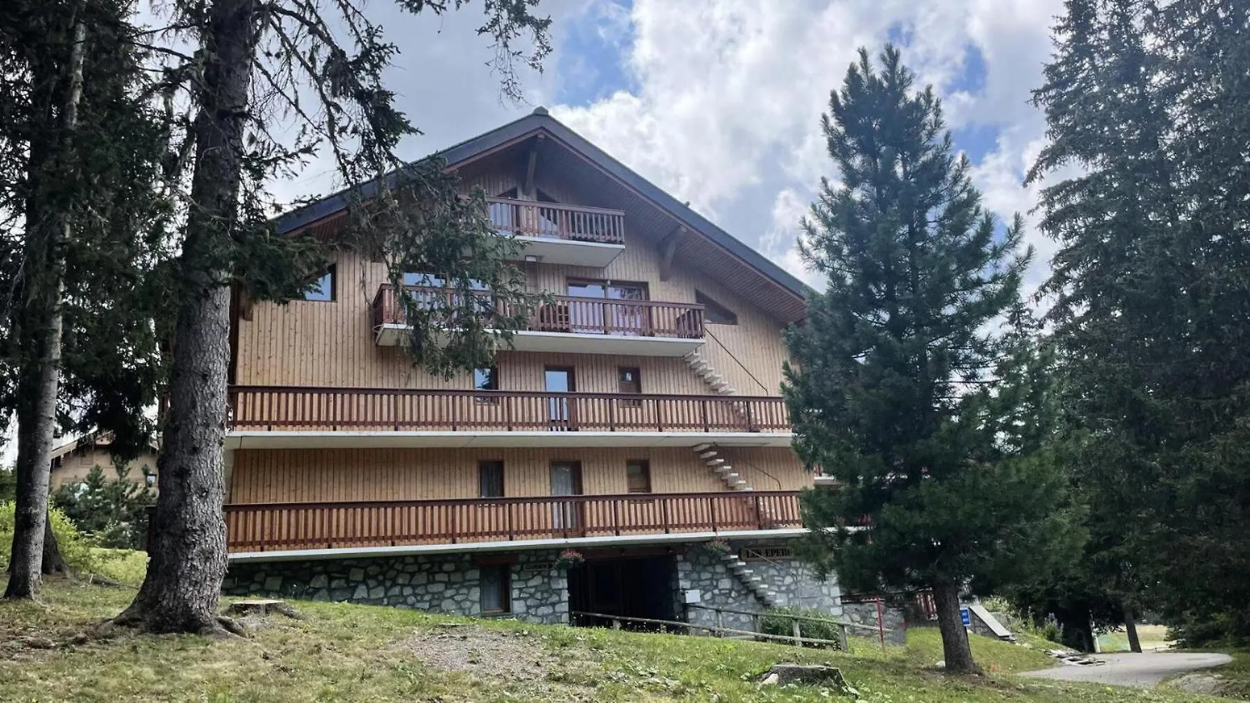 Apartment Residence Les Eperonnelles - Studio Pour 4 Personnes Situe A Meribel Altiport, Proche Des Pistes De Ski Et Du Golf Mae-2944 Les Allues France